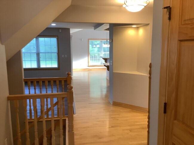Building Photo - 1556 Pine Cone Trail
