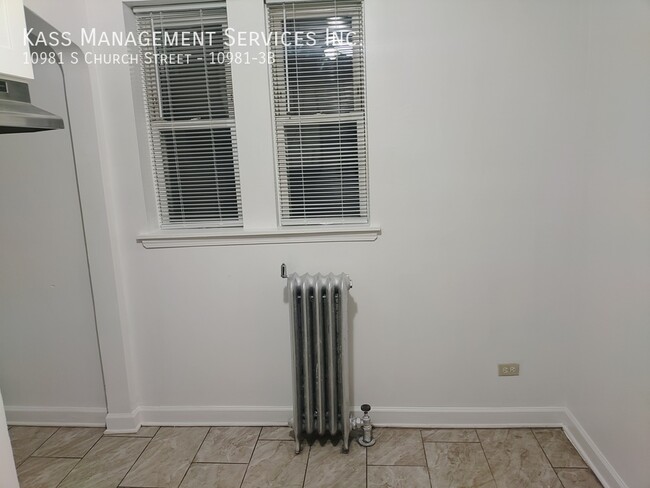 Foto del edificio - Charming and Spacious 1bed! Heat Included!