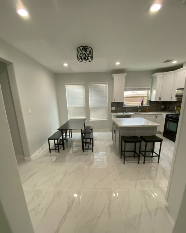 Foto del edificio - 7908 Virgil St