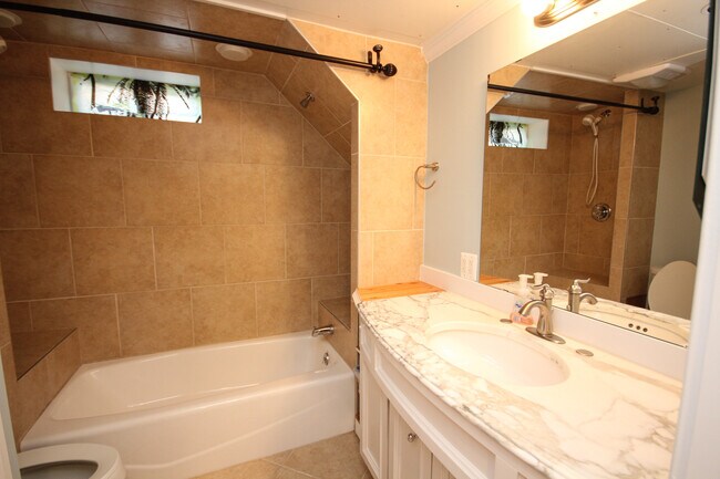 Building Photo - 4510 Mahan Rd