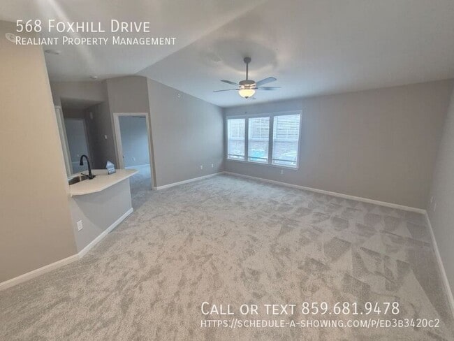 Photo - 568 Foxhill Dr House