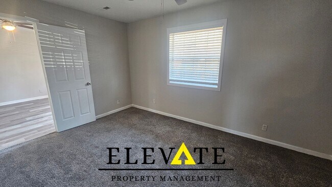 Foto del interior - Strawberry Commons-Schedule a showing today!