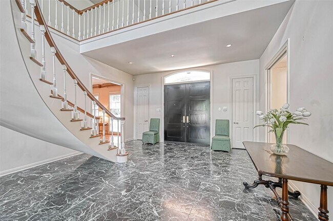 Building Photo - 2107 Bellmeade St