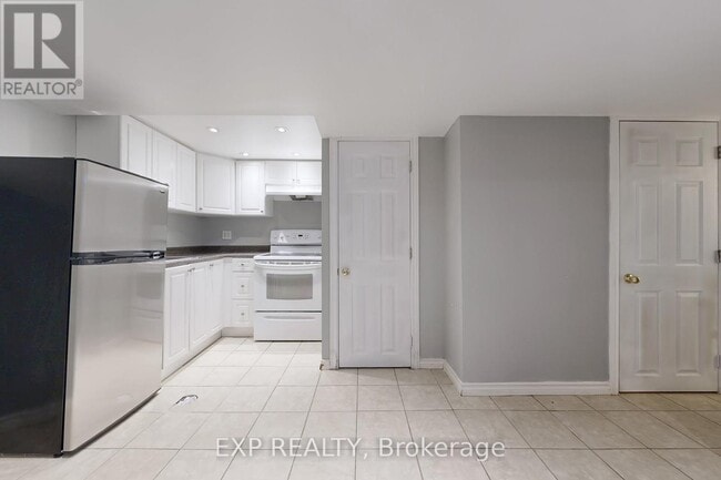 Building Photo - 64 Sorrell Crescent