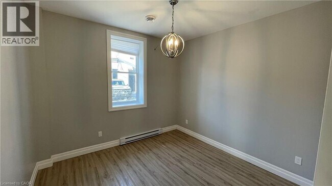 Photo du bâtiment - 69 E Main St