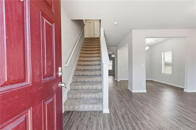 Building Photo - 3237 Cedar Crest Way