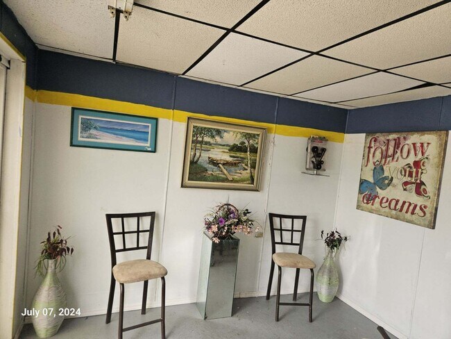 Foto del edificio - 4502 NW 6th St