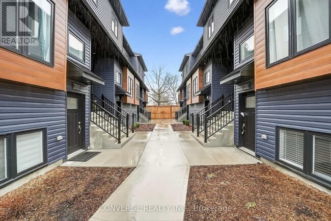 Building Photo - 781 Clare Ave