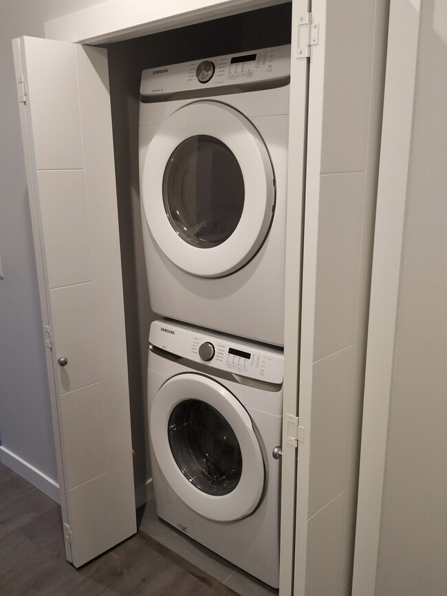 Building Photo - 45562 Airport Rd