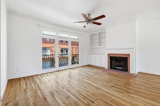 Building Photo - 1626 Palma Plaza