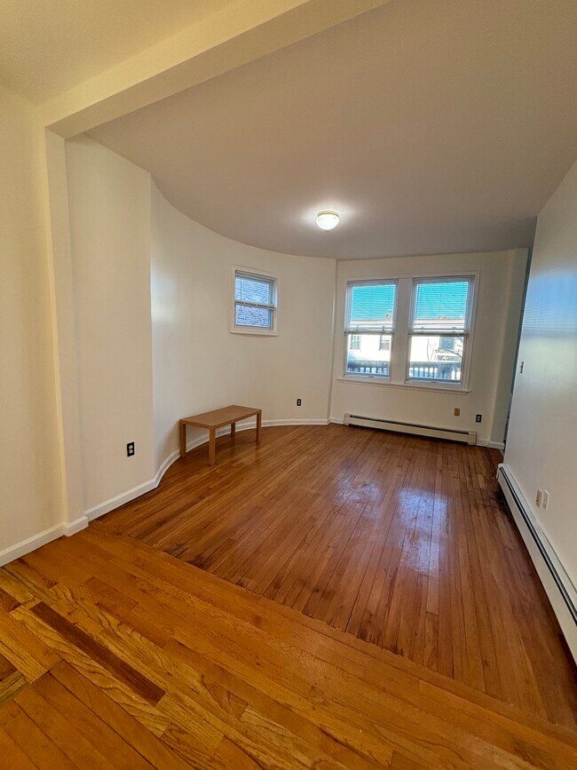 Foto del edificio - 1371 Commonwealth Ave