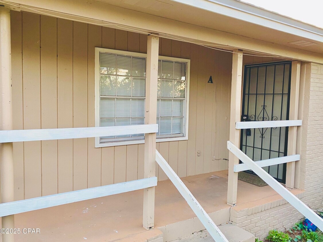 Primary Photo - 1925 W 27th St