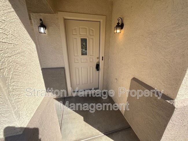 Building Photo - 9720 W Cordes Rd