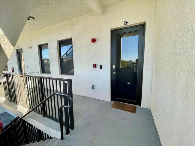 Foto del edificio - 8031 NW 104th Ave