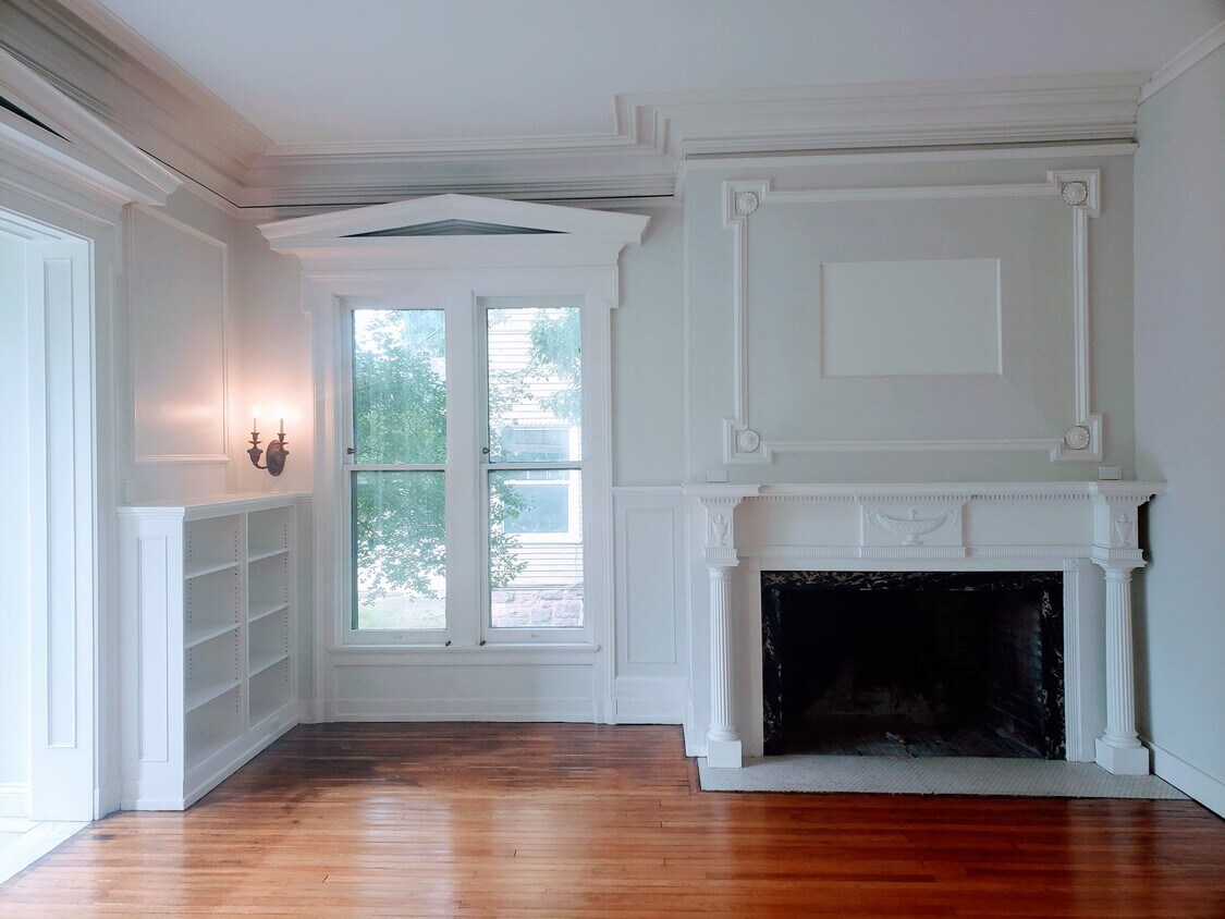Primary Photo - 165 Summer St