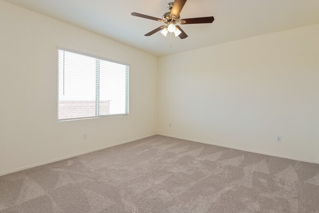 Building Photo - 11208 S Weismann Dr