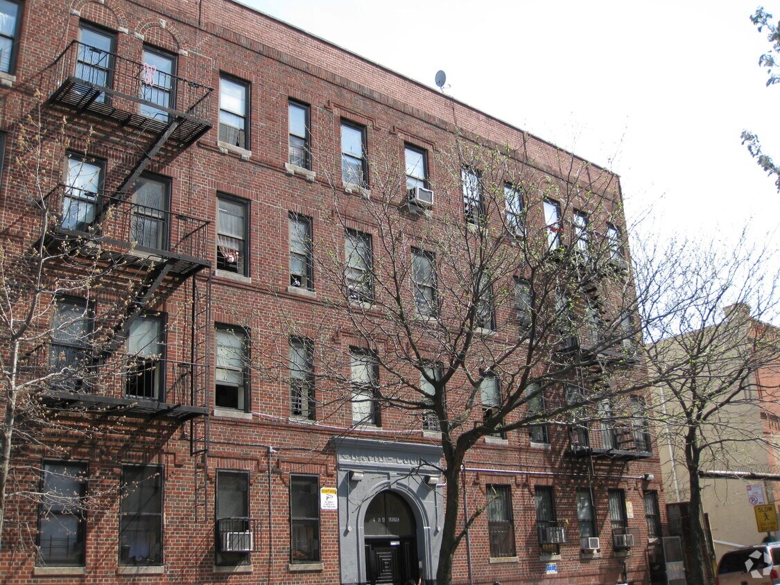 Building Photo - 108 Grove St