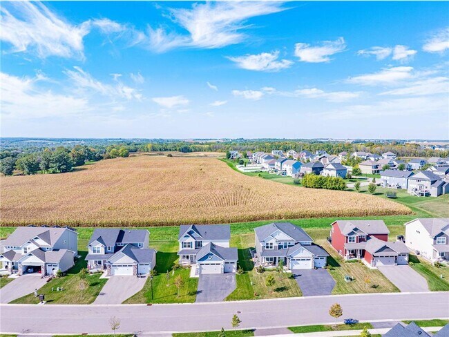 Foto del edificio - 1574 Edgebrook Ln
