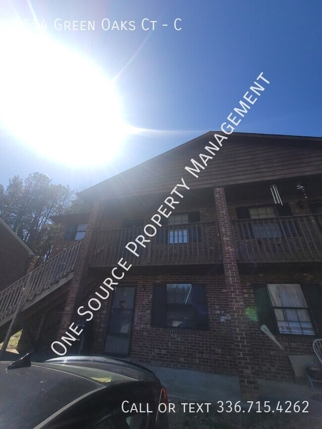 Building Photo - 2554 Green Oaks Ct SE