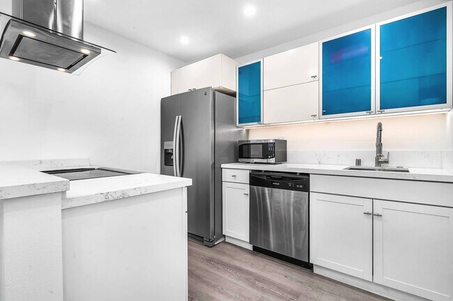 Foto del edificio - 5414 Newcastle Ave