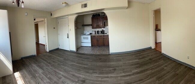 Foto del edificio - 4209 Broadway Ave