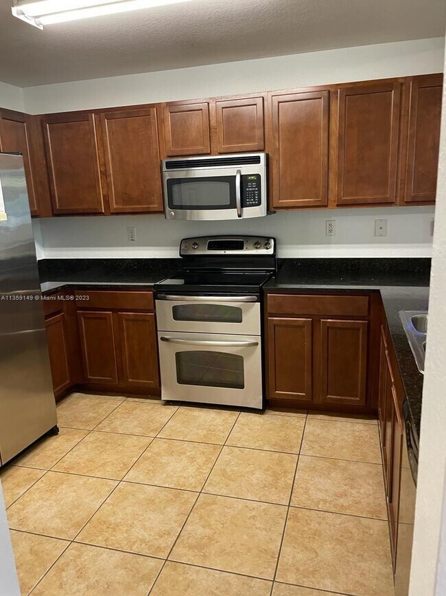 Foto del edificio - 10800 NW 88th Terrace