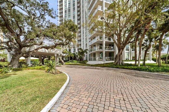 Building Photo - 1111 N Gulfstream Ave