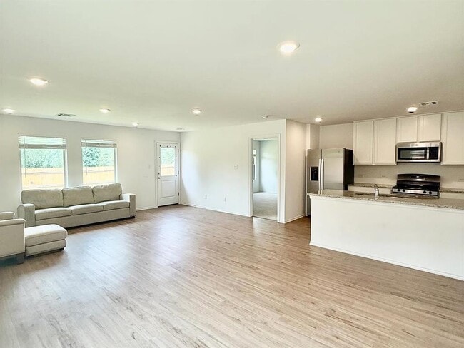 Building Photo - 3733 Palmetto Blf Dr