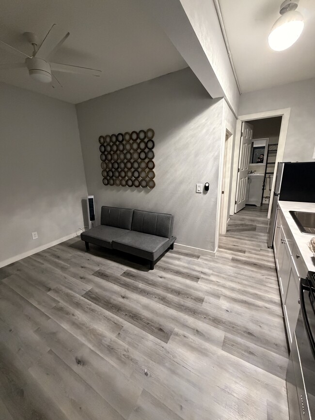 Foto del edificio - 2342 Hummingbird St