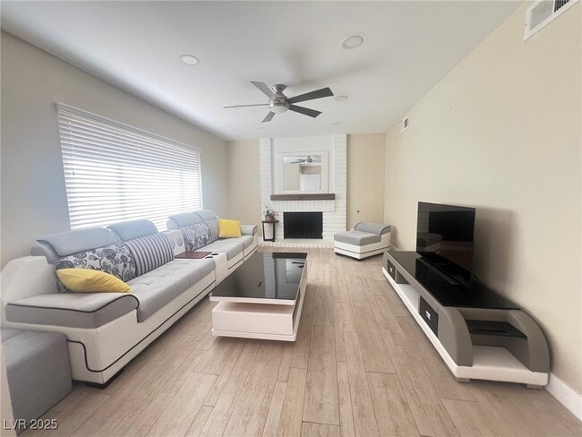 Foto del edificio - 4194 Greenpoint St