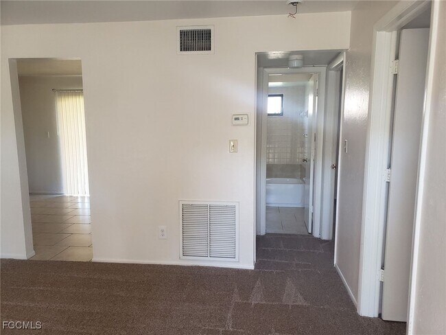 Foto del edificio - 622 SE 13th Ct