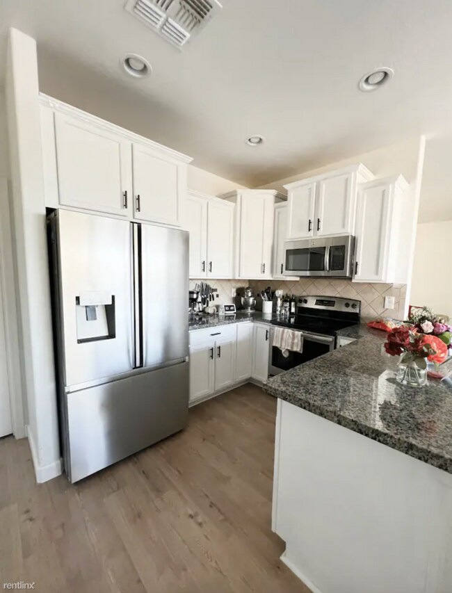 Foto del edificio - 4 br, 3 bath House - 3434 East Wayland Dri...