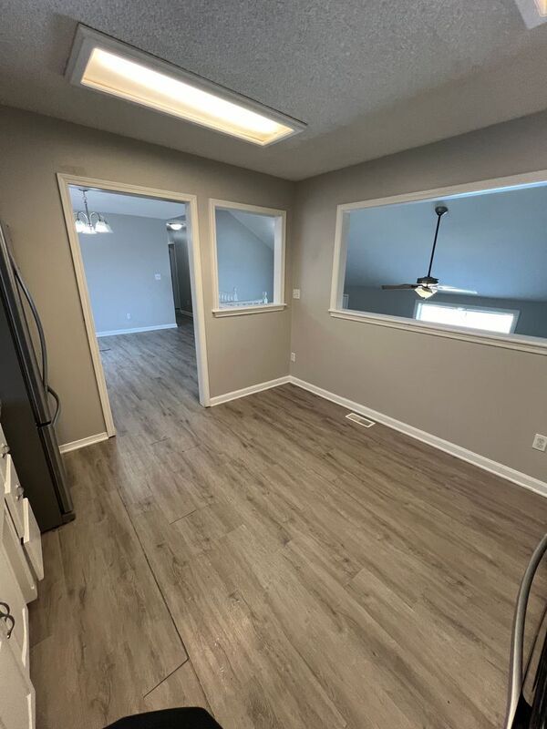 Foto del edificio - 509 NE Adams Dr