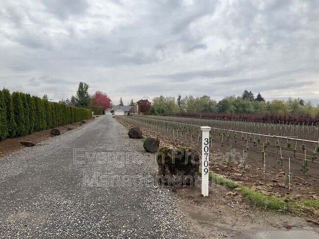 Foto del edificio - 30709 SE Dodge Park Blvd