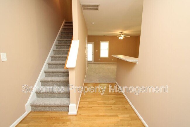 Building Photo - 3921 Volkswalk Pl
