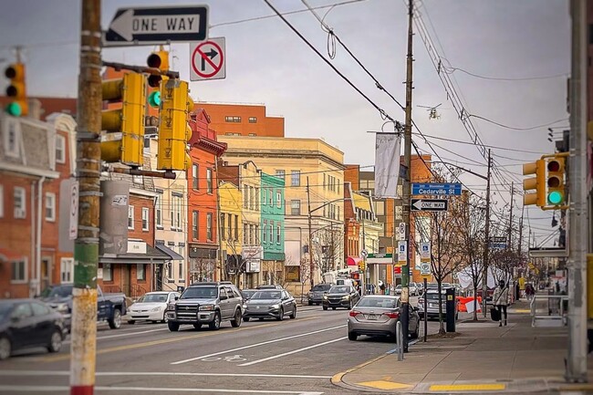 Liberty Avenue - 417 S Winebiddle St