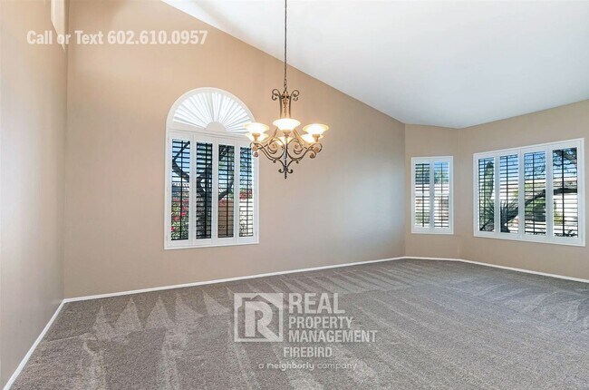 Foto del edificio - 4907 E Fernwood Ct