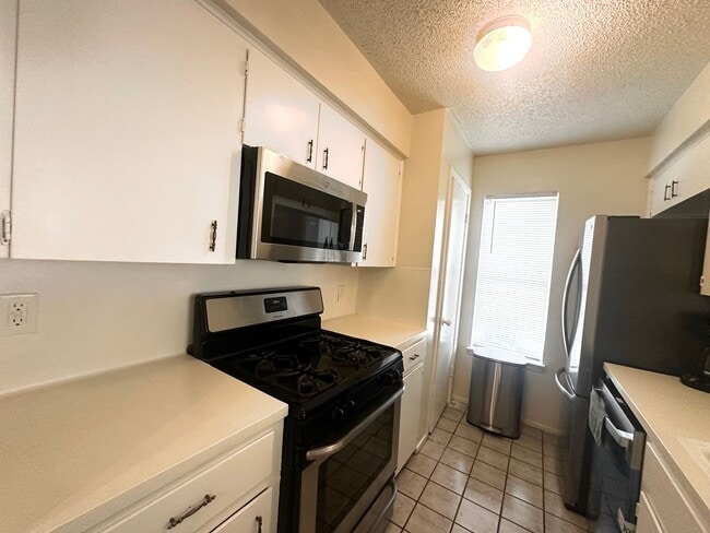 Building Photo - 2 Bed 1 Bath in Austin