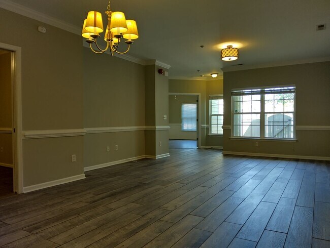 Building Photo - Condo in Braemar Creek! Available NOW!