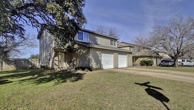 Building Photo - 926 Chisholm Cv