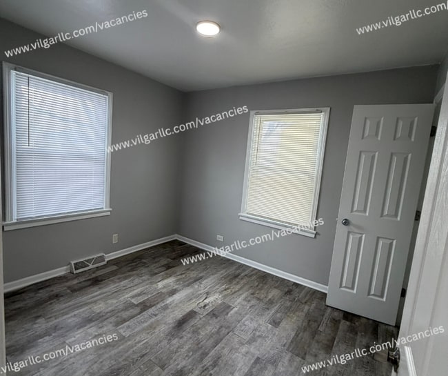 Building Photo - 2 Spacious Bedrooms • 1 Modern Bathroom + Rec Room home in Hammond, IN (Hessville Area)