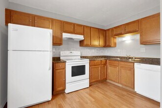 Building Photo - 330 Mt Everest Dr