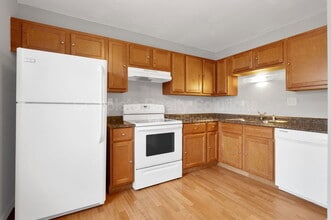 Building Photo - 330 Mt Everest Dr