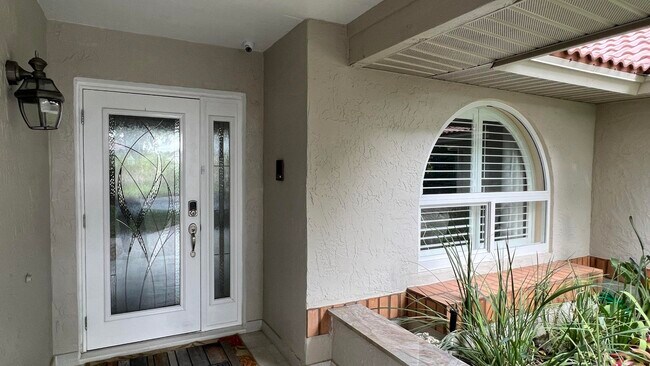 Foto del edificio - 22758 Pinewood Ct