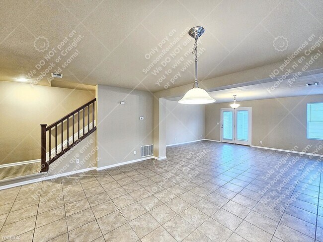 Building Photo - 3 br, 3 bath Townhome - 5772 Ceylon St