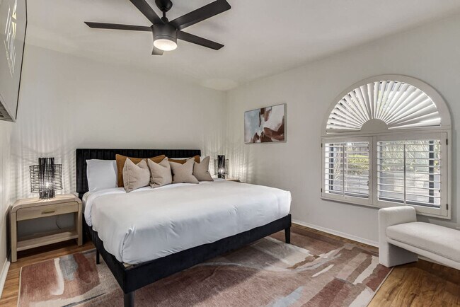 Foto del edificio - 5826 E Waltann Ln