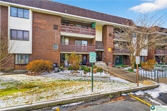 Building Photo - 1575 Creekside Rd