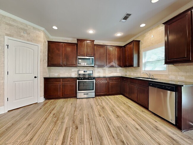 Foto del edificio - 4880 Roseman Trail