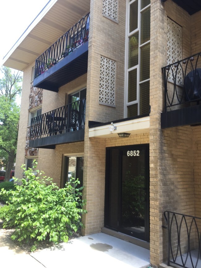 Foto del edificio - 6852 N Northwest Hwy