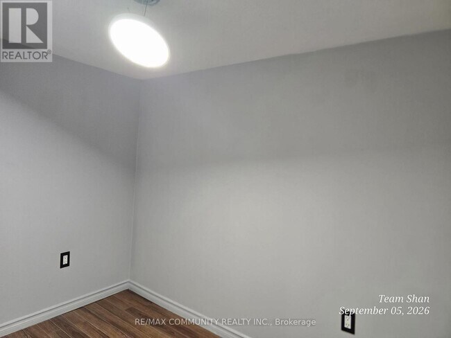 Building Photo - 94 Reed Dr